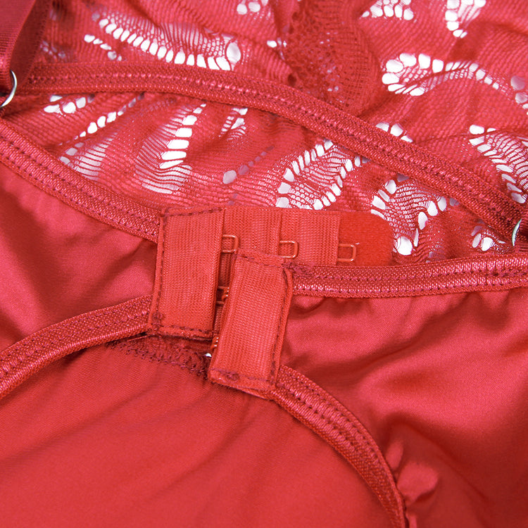 Nuisette florale en dentelle rouge avec crochet et œil au dos