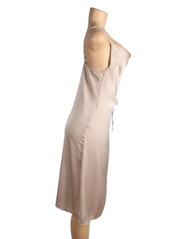 Chemise de nuit sexy à bretelles, dos nu et fendue