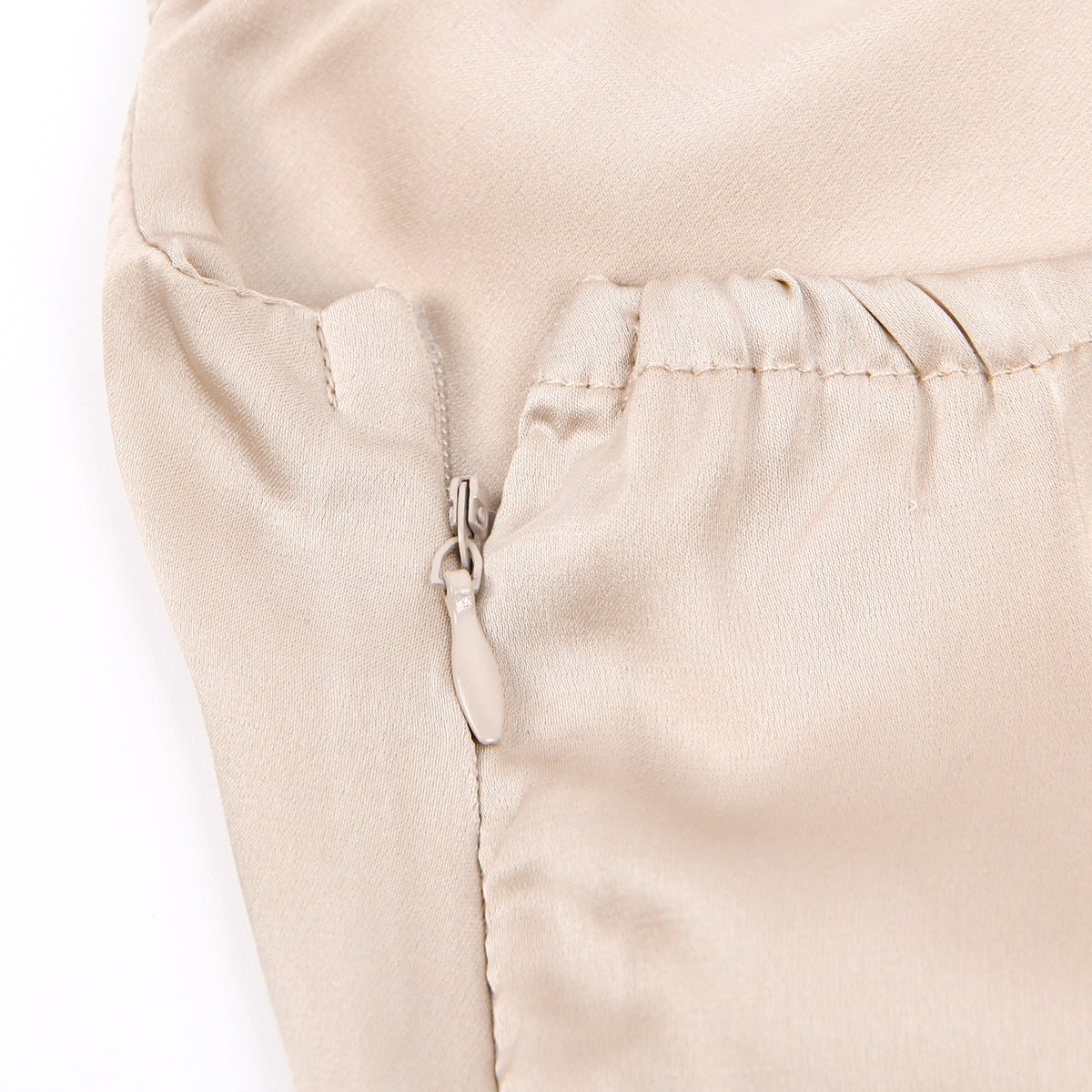 Chemise de nuit sexy à bretelles, dos nu et fendue