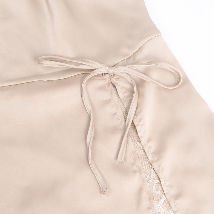 Chemise de nuit sexy à bretelles, dos nu et fendue