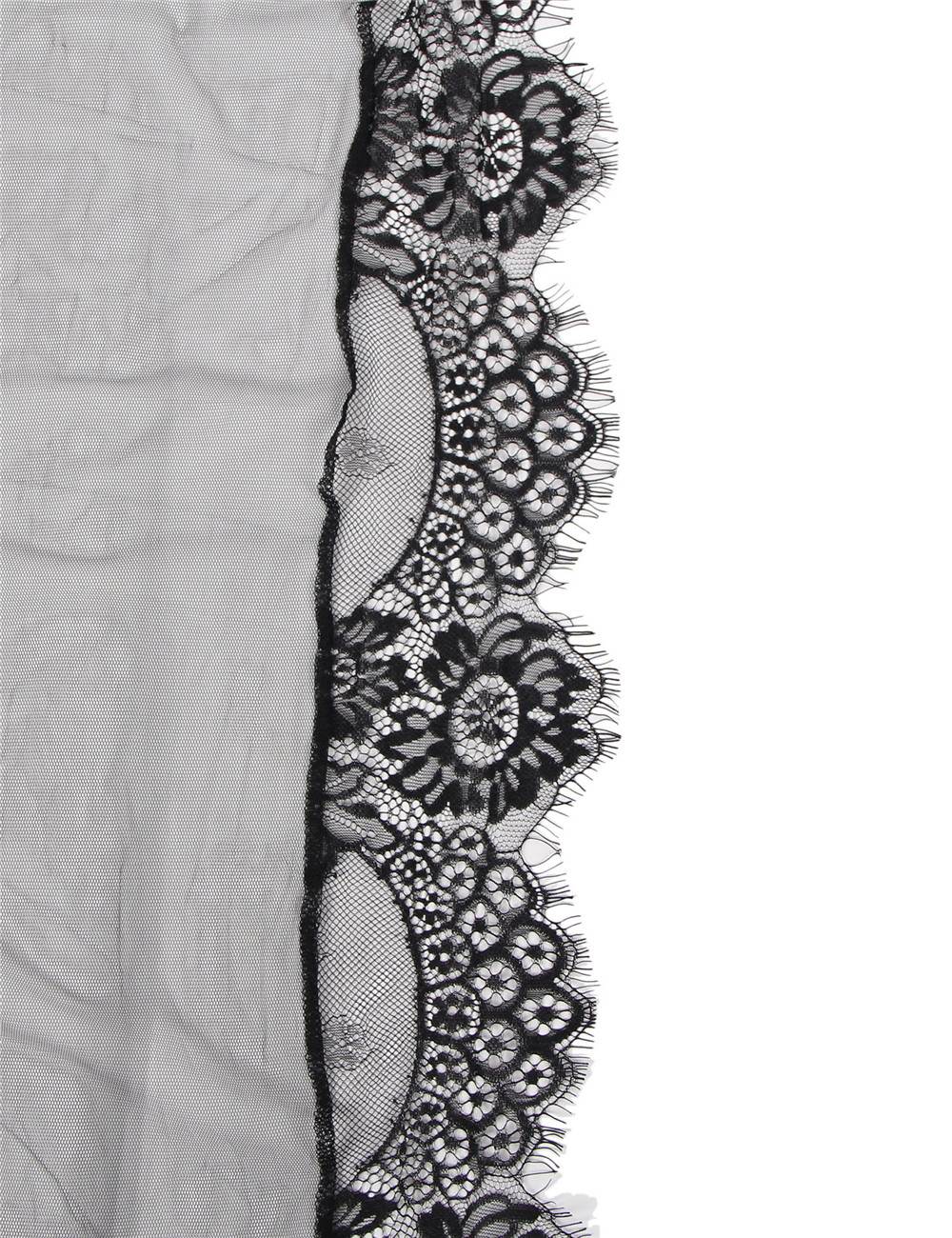 Nuisette Long en Dentelle Noire avec Ceinture Satinée