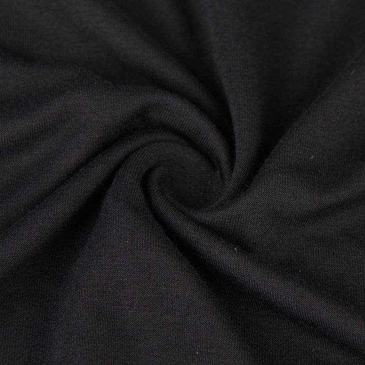 Nuisette Satinée Noire avec Broderie Élégante