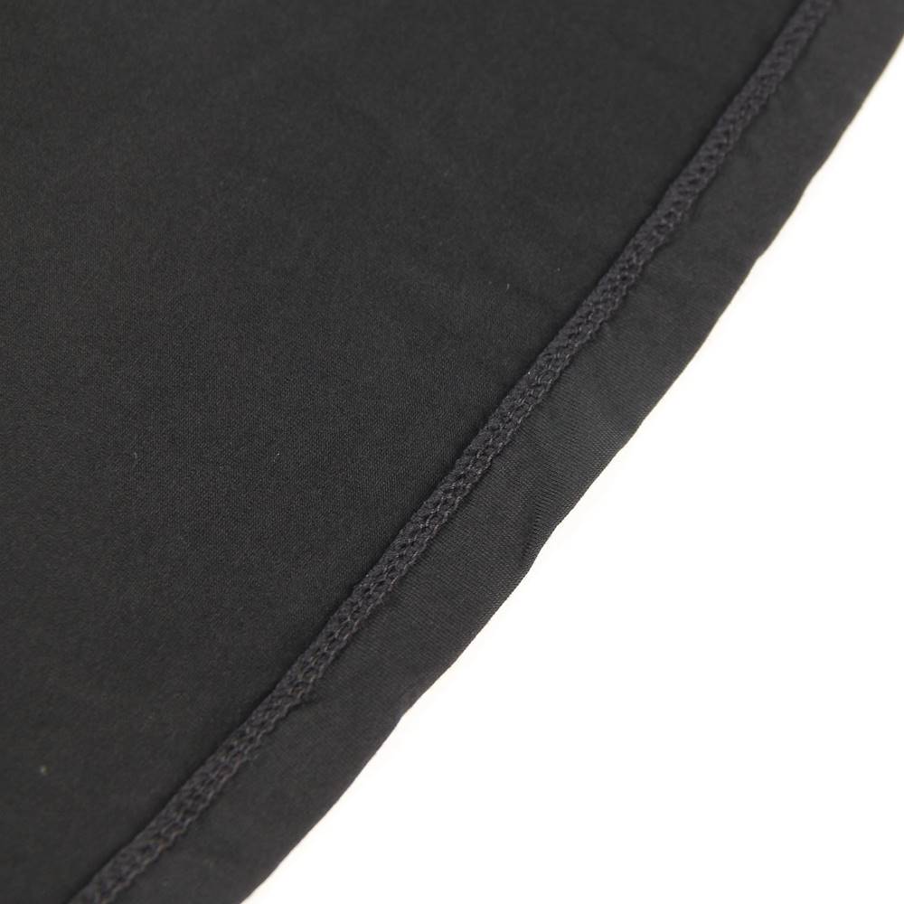 Nuisette Satinée Noire avec Broderie Élégante
