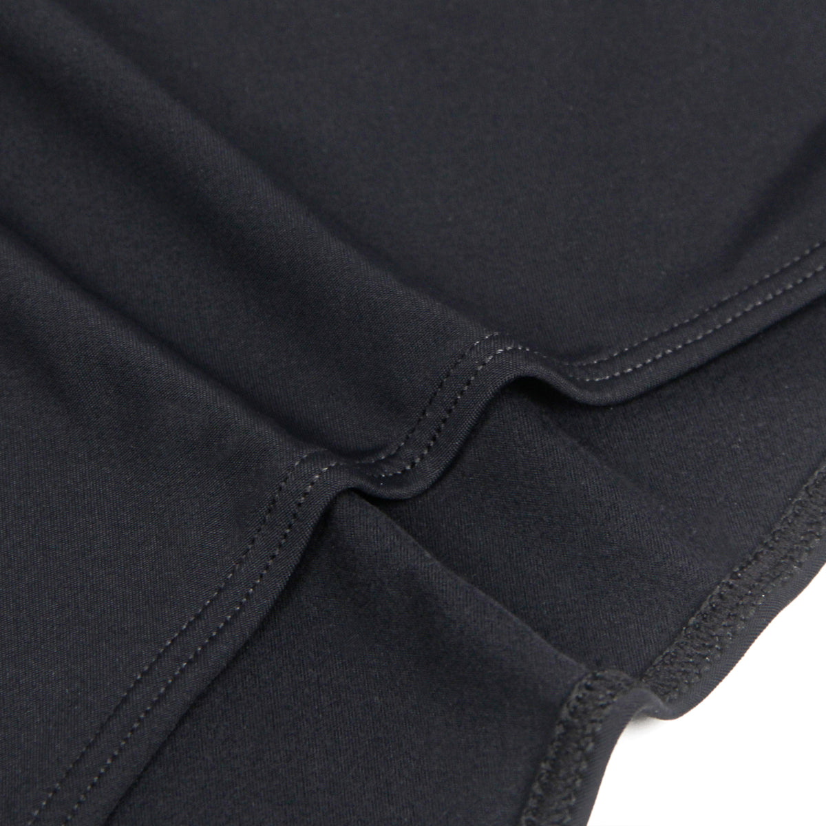 Body noir-manches longues ouvertures epaules chainettes glamour