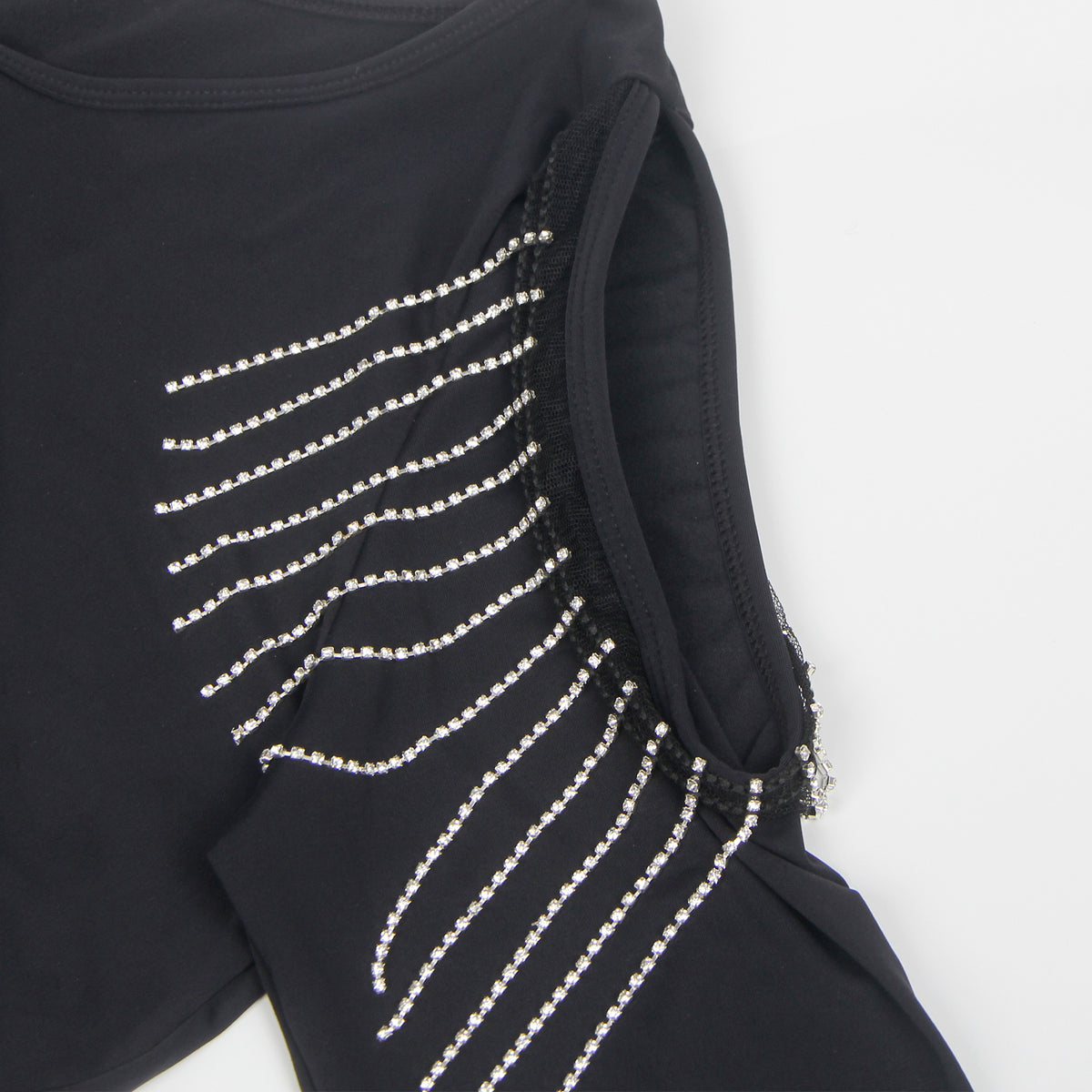 Body noir-manches longues ouvertures epaules chainettes glamour